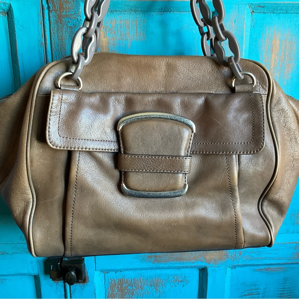 Elegant Brown Leather Shoulder Bag